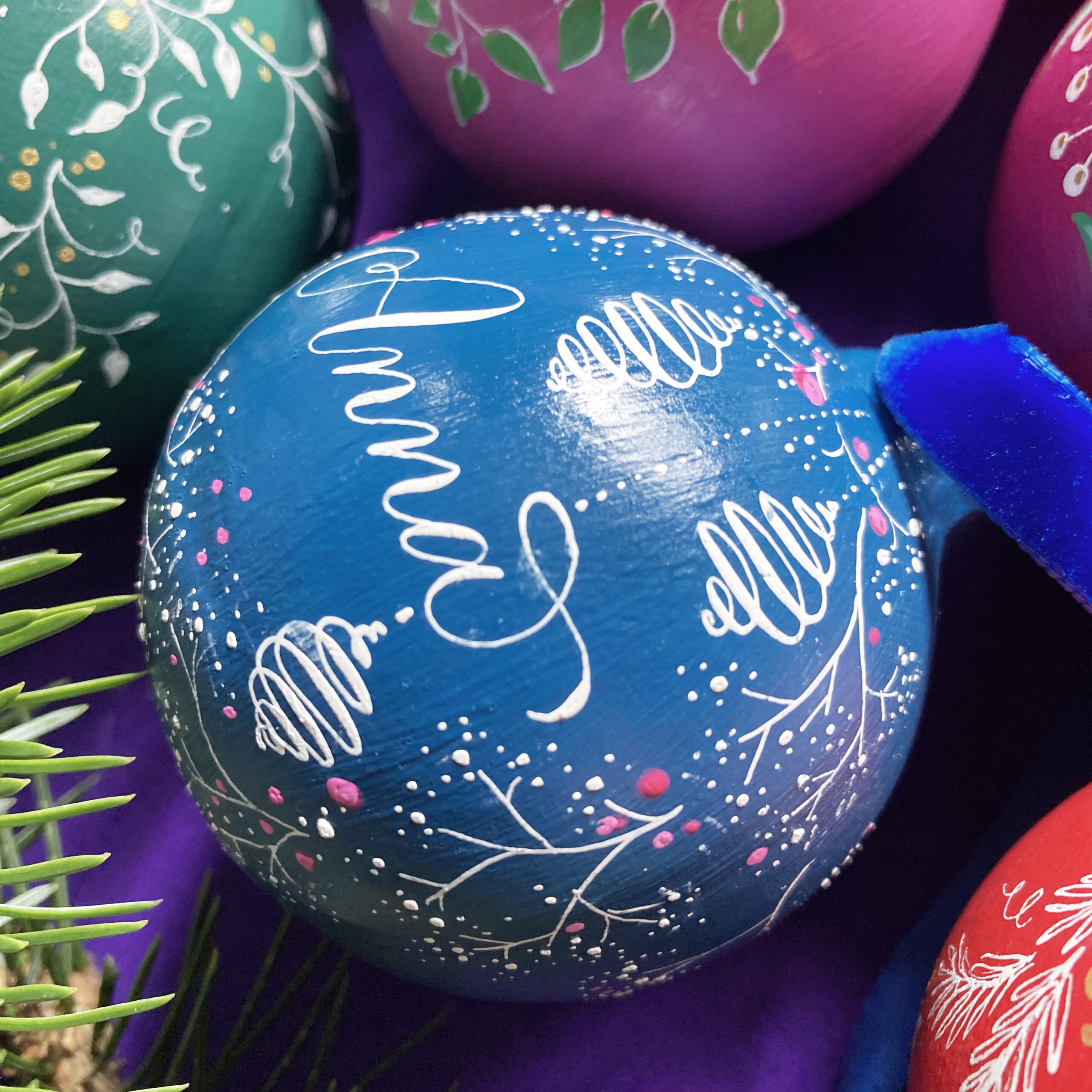 personalised bauble with detail UK