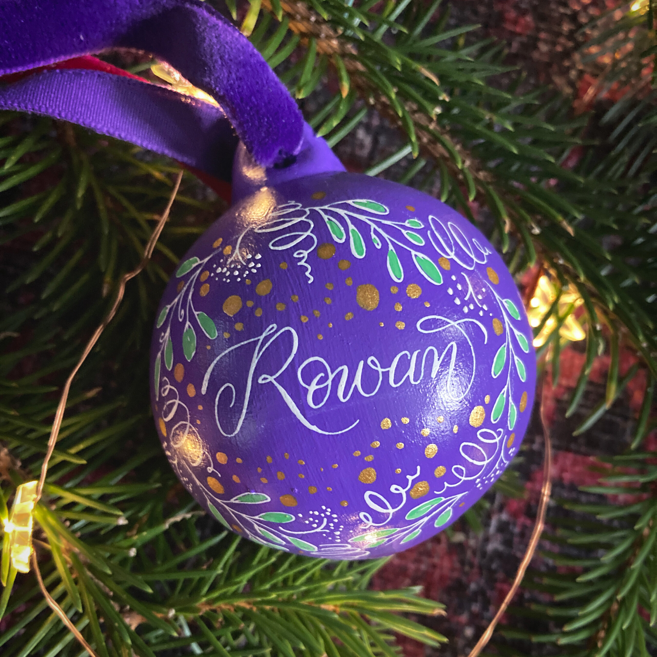 personalised bauble with detail UK